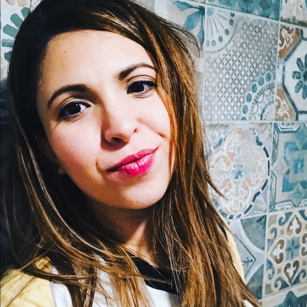 Meet your Posher, Cynthia